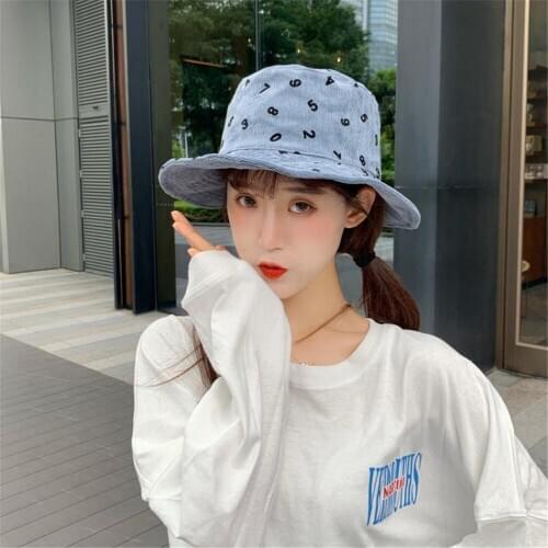 In autumn and winter, it is a kind of double-sided embroidered cap with Chinese characters WS-2401