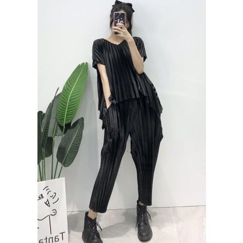 2021 Spring Summer handmade pleated suit two piece set Korean women casual lounge wear plus size harem aesthetic pants crop tops