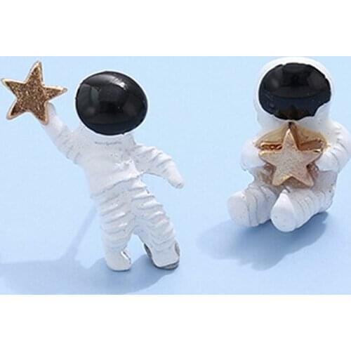 Astronaut Star Asymmetry Stud Ear Clips Personality Funny Girl Student Earrings Female Trendy Glamour Jewelry Accessories