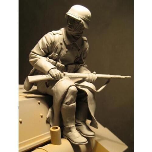 1/16 ancient officer sit with coat (NO BASE ) Resin figure Model kits Miniature gk Unassembly Unpainted