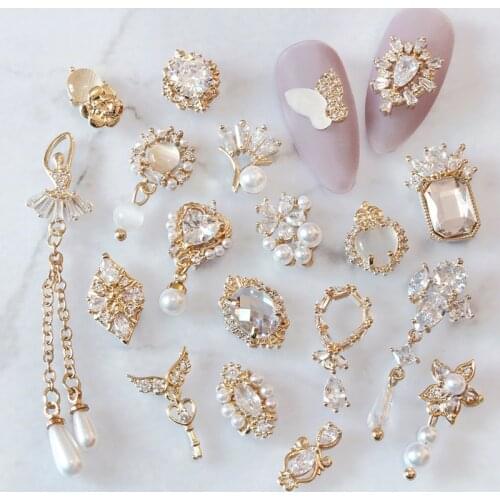 4pcs/lot Love Rose Butterfly Pendant 3D Alloy Nail Art Zircon Pearl Metal Manicure Nails Accessories DIY Nail Decorations Charms