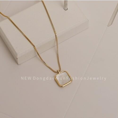 Fashion Geometric Shell Necklace Square INS Cold Wind Simple Temperament Light Luxury Niche Clavicle Chain Tide