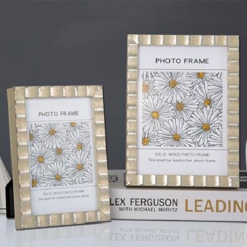 6/7/10 Inch Modern Design Light Luxury Photo Frame High Grade Solid Wood Photo Frame