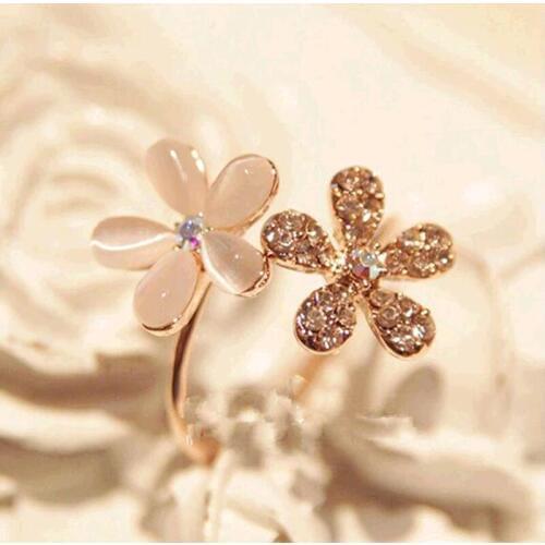 Glittering Crystal & Beautiful Opal Stone Double 5 Leaf Flowers Rings Fashion Adjustable Rings for Women Jewelry
