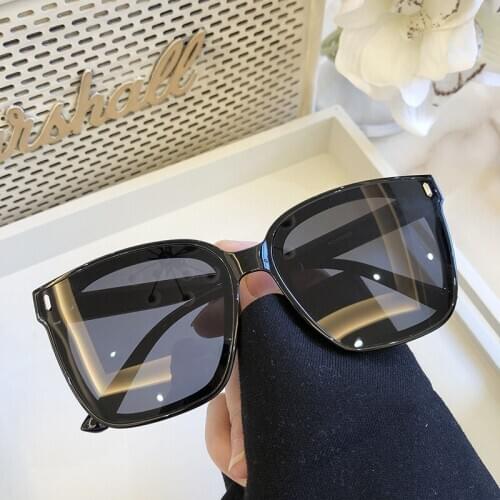 Fashion Unisex Black classicSunglasses Women Trend Square Shades Men Vintage Brand Design Sun Glasses Women Oculos De Sol UV400