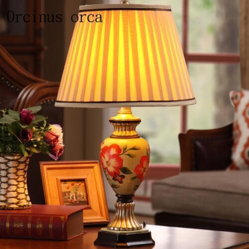 American hand drawn desk lamp living room European style retro style creative resin desk lamp free shipping