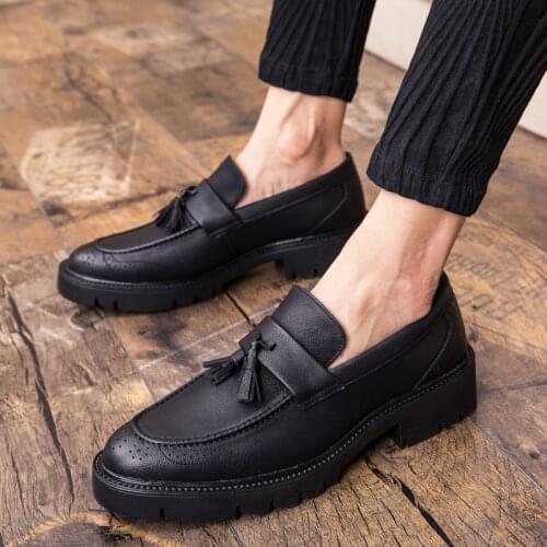 Mens shoes slip on tassel party Leather Casual Shoes outdoor Waterproof Loafers fashion Moccasins Comfy Driving Shoes Men
