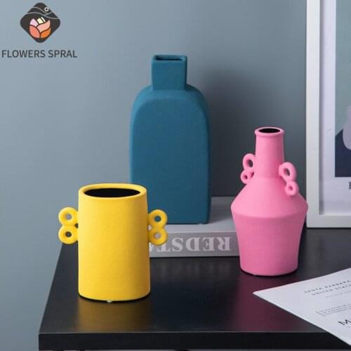 Nordic Style Ceramic Vase Morandi Modern Home Decoration Vase Simple Office Aesthetics Room Decoration Ceramic Vase