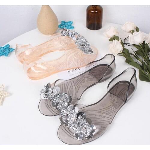 Female Sandals Summer New Rhinestone Flats Sweet Flowers Transparent Waterproof Leisure Womens Jelly Shoes Fashion Ladies Shoes