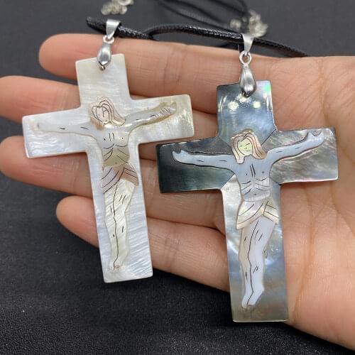 Pearl Shell Jesus Death Cross Pendant Fashion Charm Pendant Necklace Used for Wedding Matching and Banquet Wear