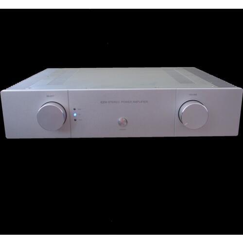 Reference Accuphase E200 Integrated power amplifier pre and power hifi amplifier