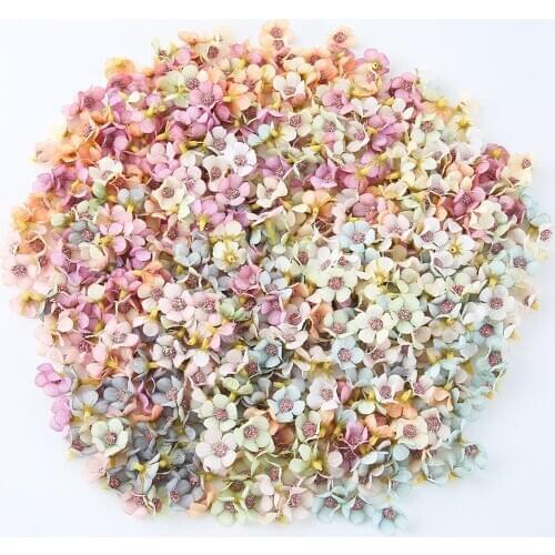 100Pcs 2cm Fake Daisy Flower Heads Mini Silk Artificial Flowers For Wreath Scrapbooking Home Wedding Valentines Day Decorations