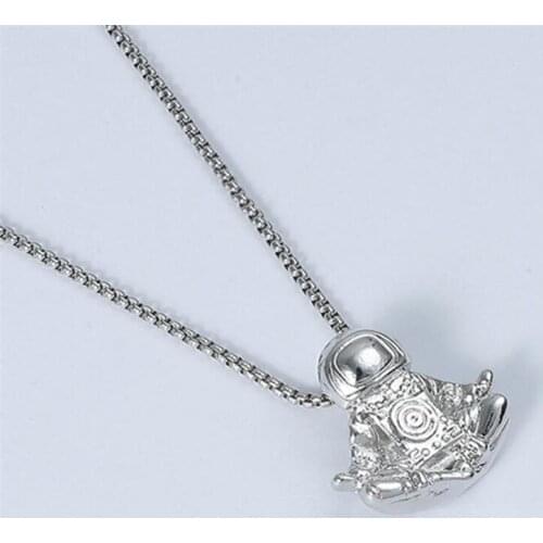 New Creative Spaceman Pendant Necklace For Women & Men Collares Personality Sport Fitness Chain Necklaces Mens Hip Hop Jewellery