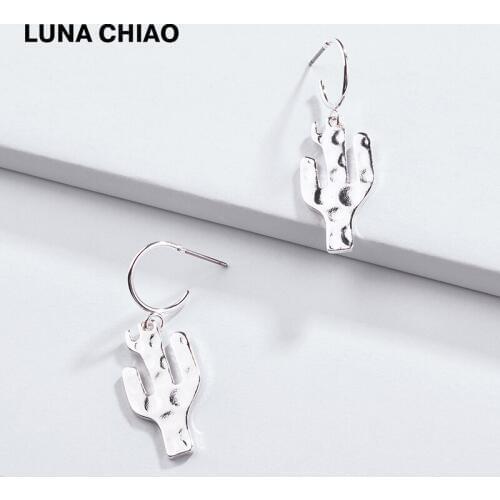 LUNA CHIAO Gold Silver Plating Fashion Jewelry Hammered Metal Cactus Shape Hoop Earrings with Pendant Huggie Earring for Women