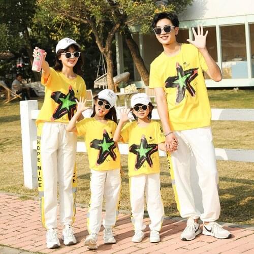 Summer Sports look Fashion New Family outfits clothing mother Girl father Boy Yellow cotton Star T shirts & trousers 2pcs/sets