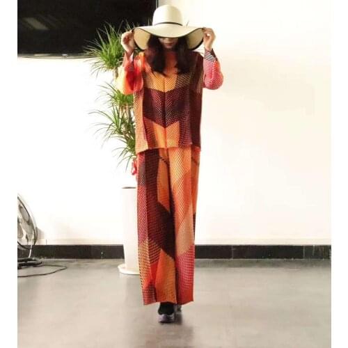 HOT SELLING Miyake fold long sleeve o-neck t-shirt + Split straight pants stripe print suit IN STOCK