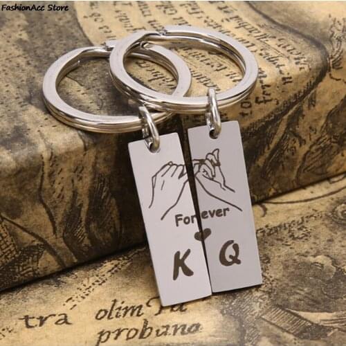 2pcs/set Engraved King Queen Forever Love Keyring Keychains Gift for Couples