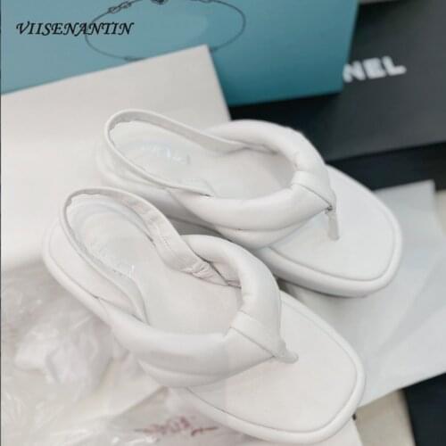 Summer casual Korean style leather black and white thick bottom flip flops beach sandals and slippers women
