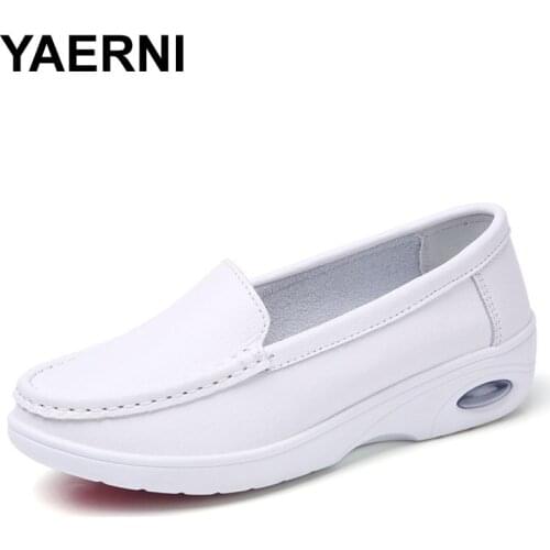 YAERNI Women Shoes Flats Loafers Nurse Shoe Leather Sneakers Slip On Winter Warm Fur Flats Casual Sapatos Femininos Comfortable