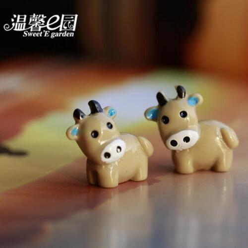 ZOCDOU 2 Pieces Dairy Cattle Milch Cow Vaca Model Small Pasture Statue Figurine Micro Crafts Ornament Miniatures Garden Decor