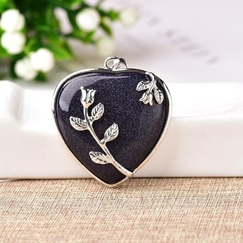 Wholesale Natural Crystal Heart Pendants Gems Charm Colourful Mineral Jewelry Reiki Healing Stone For Ladies Jewelry Gifts