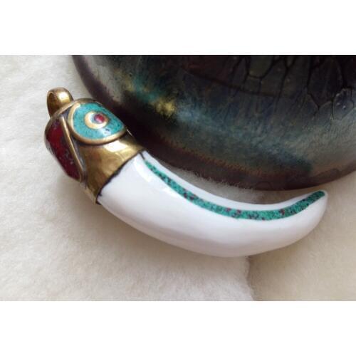 The personality of the Tibet wolf teeth bone carving Pendant