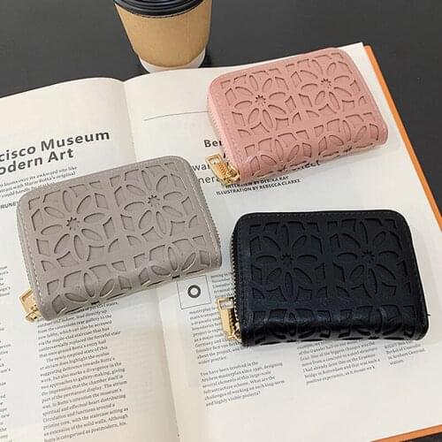 Women Wallet Hollow Out Coin Keychain Purse Card Bag Organizer Bag Credit Card Holder Simple Key Holder Case Mini Bags