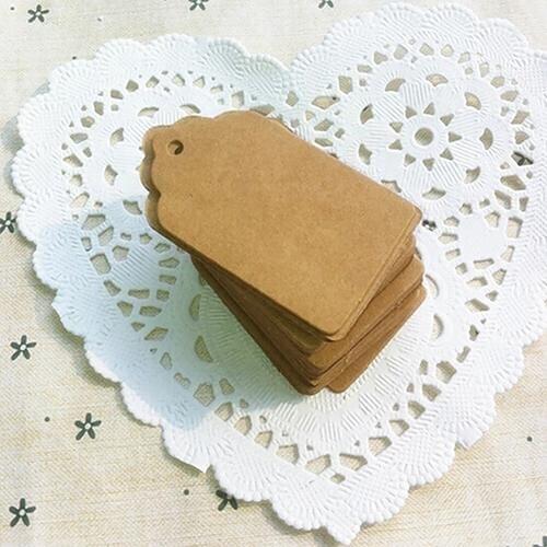 100pcs Wedding Party Kraft Paper Hang Tags Favor Punch Labels Price Gift Cards DIY Scallop Labels Wedding Gift Decorating Tag