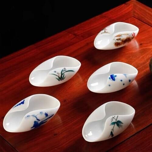 Tea Holder Hand Painted White Porcelain Tea Appreciation Ceramic Tea Spoon Tea Ceremony Utensils Tea Set the Saucer Tea Spoon