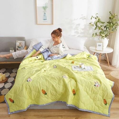 2021 New Thin Quilt Quilt Summer Comforter Microfiber Stitching Print Air-Condition Throws Blanket 200 x 230 cm