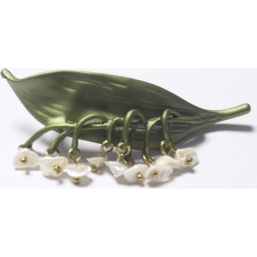 Qingdao popular jewelry Valley Lily freshwater irregular pearl retro Pin Brooch female Brooch