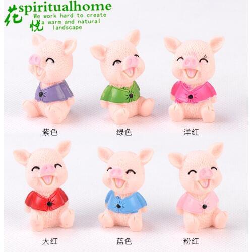 1PCS Colorful Pig Cartoon Micro Landscape Garden Miniature Key Chain Dolls Accessories Pendant Home Decorations Resin Dolls