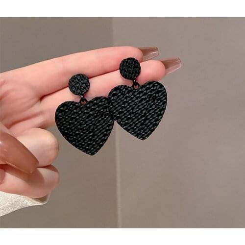 Fashion Peach Heart Dangle Drop Korean Earrings for Women Geometric Big Black Earring Wedding 2021 Kolczyki Jewelry