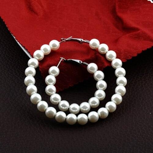 New Pearl Hoop Earrings for Women Exaggerates Oversize Pearl Circle Ear Rings Earrings Fashion Europe Nightclub Jewelry