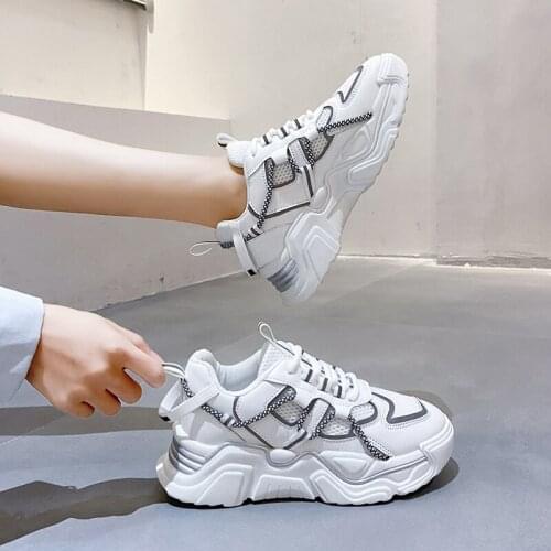 New Fashion Dad Chunky Sneakers Casual Shoes Women Platform Sneakers Lace Up Reflective White Sneakers Women Walking Style Shoes