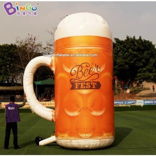 Personalized 4m high inflatable beer mug for advertising / blow up glass beer cup balloon toys