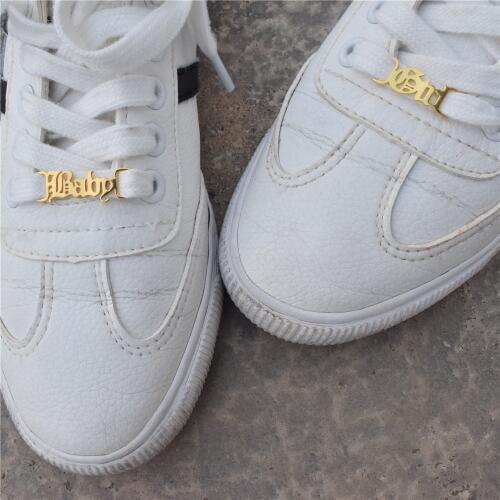 Gothic Baby Girl Shoelace Buckle Old English Letters Gold Buckie Shoe-buckle Shoe Tag Accessories For Women Men Babygirl Jewelry