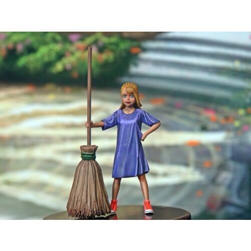 1/32 60mm little witch girl high 60mm toy Resin Model Miniature Kit unassembly Unpainted