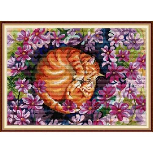 DA472 Cat in flowers cross stitch kit aida 14ct 11ct count printed canvas stitches embroidery DIY handmade needlework