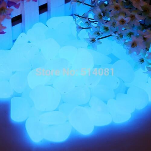 200pcs Sky-Blue Glow in the Dark Fluorescent Pebbles Stones Garden Walkway Parterre Aquarium Decor