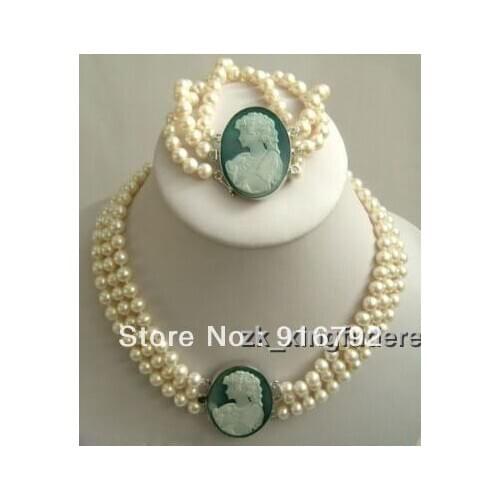 Free shipping ******Gorgeous 3 rows 7-8mm white genuine pearl & Cameo button bracelet necklace set