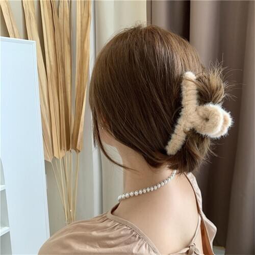 Plush Catch Clip Super Cute Large Back Of Head Grabbing Hairpin Sweet Hair Accessories In Autumn And Winter For Women