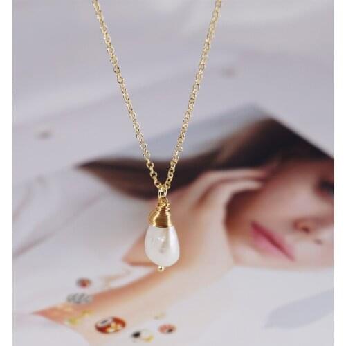 WTLTC Baroque Drop Pearl Pendant Chokers Necklace For Women Chunky Wire Wrapped Necklaces Simple Charms Chokers Twisted Jewelry