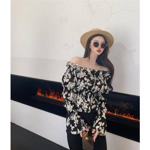 2021 Korean shirt design sense flower stream wizard one-shoulder short loose long-sleeved top blouse
