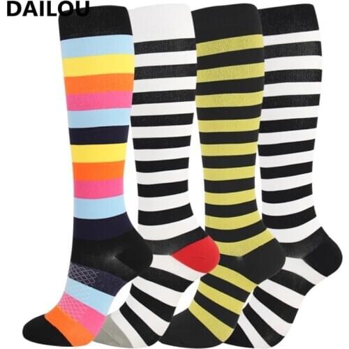 DAILOU Mens White Socks