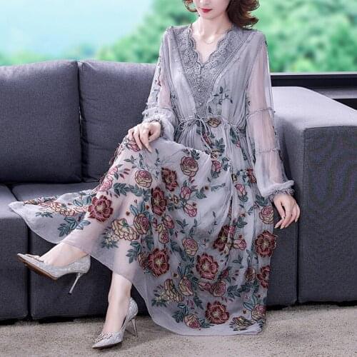Autumn Mulberry Silk Floral Embroidery Midi Dress Spring Korean Vintage Casual Long Sleeve Dress 2021 Women Bodycon Elegant Robe