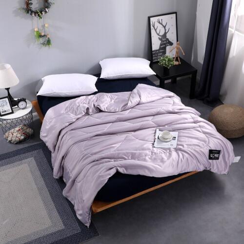 Summer Silk Quilted Quilt Blanket Air Condition Comforters Bed Cover Queen King Super King Bedspread for Kids Adult
