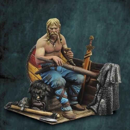 Resin Figure 1/32 ancient man warrior sit with sword Model Unassambled Unpainted Figure Building Kit
