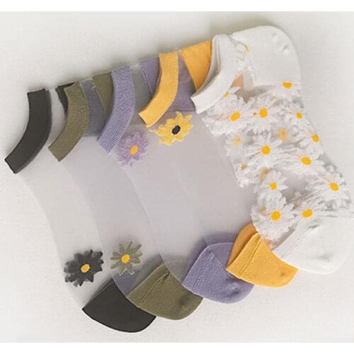 2020 Spring Summer Thin Boat Socks Women New Healing Transparency Little Daisy Embroidery Fashion Boat Socks High Quality Socks