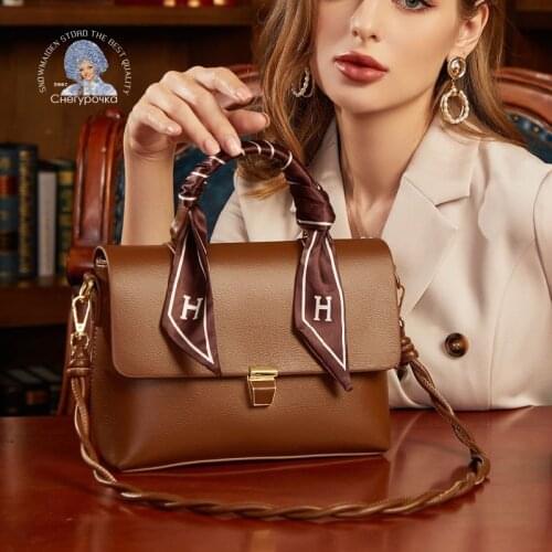 Famous Designer Brand Female Bag Classic Fashion Luxury Female Handbag Retro Messenger Bag Brown Black Handbag A Bag With Ribbon